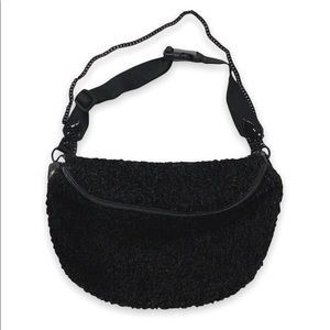 LAST CHANCE BEIS shearling Fanny pack